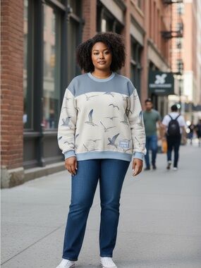 Taylor’s Version - Seagull Crewneck Sweatshirt - Light Blue & Beige 3XL
